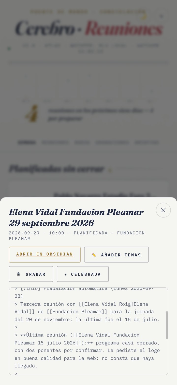 Una reunión planificada abierta en la app, con su briefing